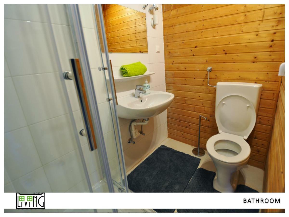 Aco Living - A Cheap Overnight Klagenfurt am Woerthersee Dış mekan fotoğraf